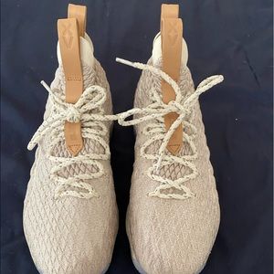 Nike Lebron 15 “Ghost” men’s sneaker🏀🏀